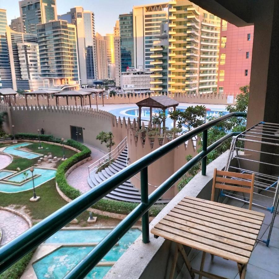 Nomad Partition Room In Barsha Heights 3 Mins To Icm Metro Dubaj Zewnętrze zdjęcie